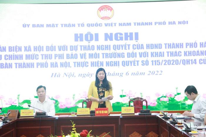 Chủ tịch Ủy ban MTTQ Việt Nam TP Hà Nội Nguyễn Lan Hương phát biểu kết luận tại hội nghị.