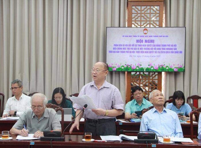 TS Đinh Hạnh, Chủ nhiệm HĐTV về Kinh tế, Ủy ban MTTQ TP Hà Nội phát biểu tại hội nghị.