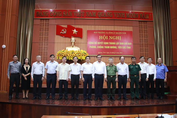 Ra mắt các thành viên trong Ban chỉ đạo Phòng, chống tham nhũng, tiêu cực tỉnh Quảng Nam.