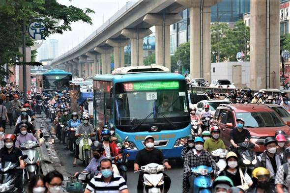 Sở GTVT đề xuất với UBND TP Hà Nội thí điểm tổ chức giao thông trên đường Nguyễn Trãi.