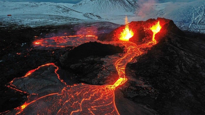 Vụ phun trào núi lửa tại Iceland vào năm ngoái. Ảnh: AP