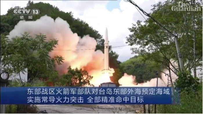 Hình ảnh tên lửa được phóng đi do truyền hình Trung Quốc đưa tin. Ảnh: The Guardian.