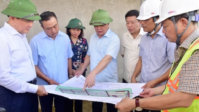 Bí thư Thành ủy Đinh Tiến Dũng và các lãnh đạo thành phố kiểm tra tiến độ dự án Nhà máy xử lý nước thải Yên Xá