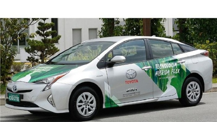 Toyota ra mắt xe chạy bằng nhiên liệu linh hoạt tại Ấn Độ ngày 28/9. Ảnh AutoCar India