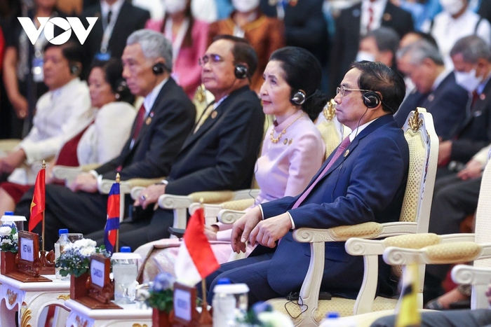 Thủ tướng Chính phủ Phạm Minh Chính dẫn đầu đoàn đại biểu Việt Nam tham dự lễ khai mạc.