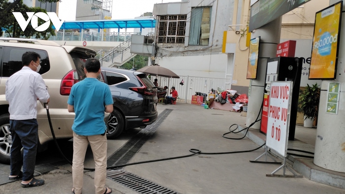 Việc điều chỉnh sớm chi phí đưa xăng dầu từ nước ngoài về Việt Namsẽ giúp giải quyết 1 phần khó khăn cho DN.