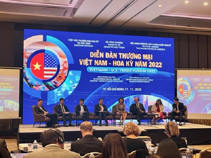 Diễn đàn Thương mại Việt Nam-Hoa Kỳ năm 2022 cung cấp kênh trao đổi thông tin, quan điểm một cách toàn diện, đa chiều về xu hướng thị trường, nhận định triển vọng hợp tác giữa DN hai nước - Ảnh: VGP/Lê Anh