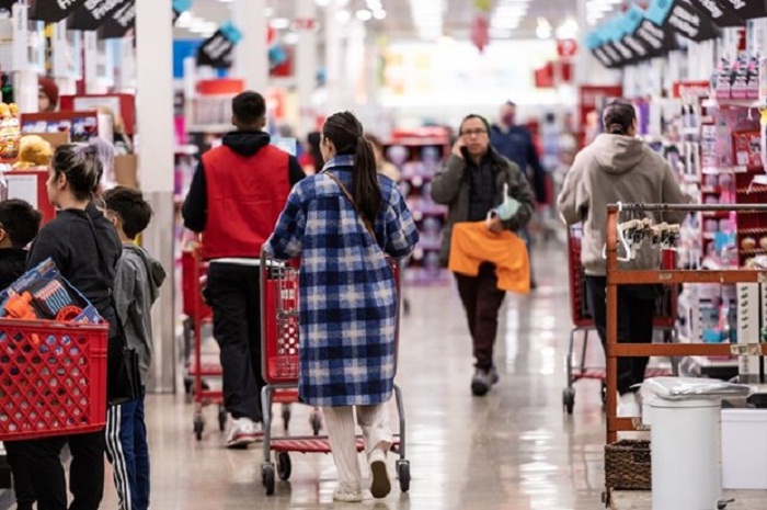 Người tiêu dùng Mỹ mua sắm tại Chicago. (Nguồn: Bloomberg)