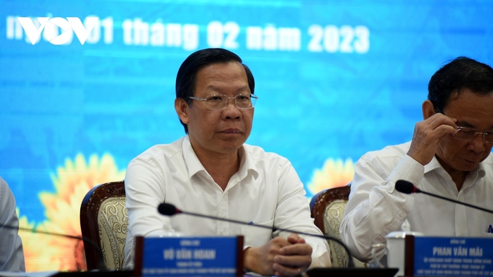Chủ tịch UBND TP.HCM Phan Văn Mãi tự hạ bậc thi đua vì TP giải ngân đầu tư công thấp. Ảnh H.K