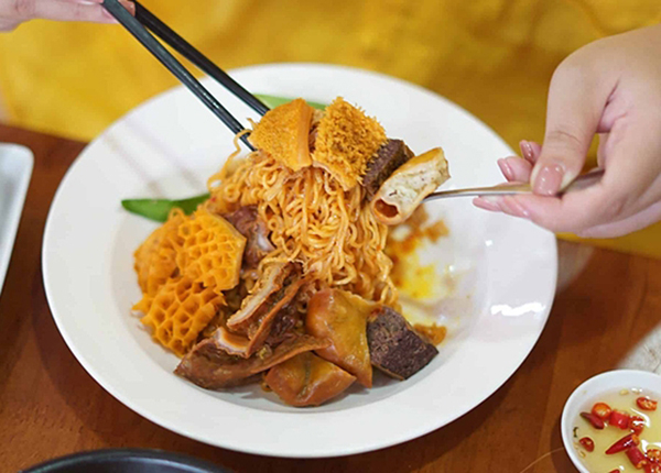 Thói quen làm giảm tuổi thọ nghiêm trọng khi ăn trưa nhiều người mắc