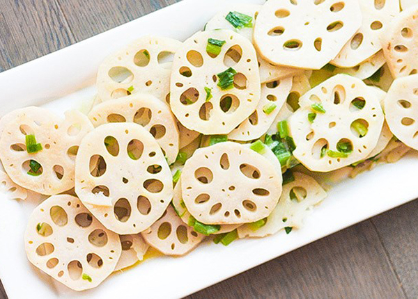 Củ sen không chỉ là một món ăn mà đã trở thành một vị thuốc trong Đông y
