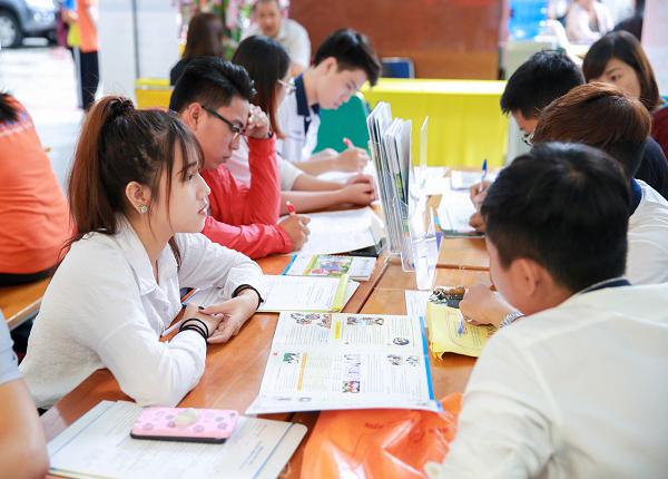 hướng dẫn làm hồ sơ xét tuyển nguyện vọng hutech 2
