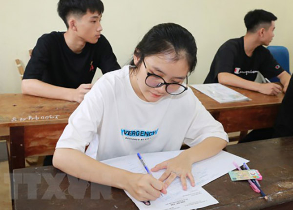 cong_bo_du_thao_phuong_an_to_chuc_thi_tot_nghiep_thpt_tu_nam_2025_08043218032023