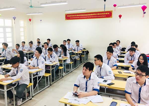 Kiến thức ôn thi khá hệ thống mọi thứ đều liên quan và bổ trợ lẫn nhau