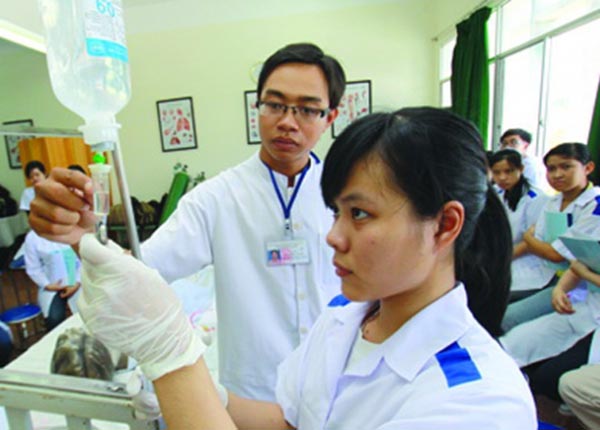 Điều kiện ĐKXT vào các ngành Y khoa điểm trung bình cộng của 05 học kỳ THPT ≥ 7.0 điểm