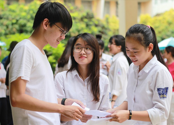 Thí sinh tham gia kỳ thi tốt nghiệp THPT năm nay sẽ chỉ được đăng ký một trong hai bài thi tổ hợp