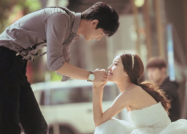 Tình yêu ngoài cuộc sống hôn nhân cũng giống như thời tiết thất thường vậy