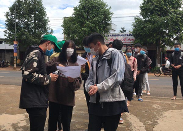 Học sinh Đắk Lắk dự thi tốt nghiệp THPT đợt 1