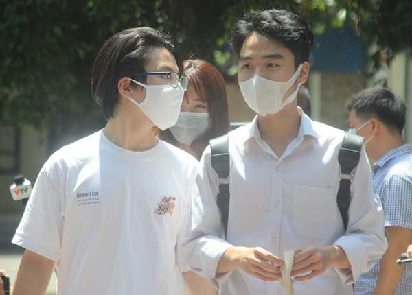 Thí sinh tham gia thi tốt nghiệp THPT đợt 1 tại Hà Nội