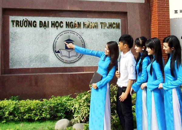 Trường Đại học Ngân hàng TP.HCM 2020