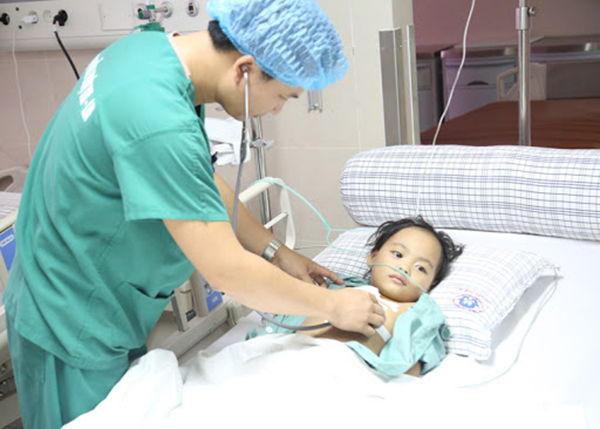 Đi khám định kỳ là cách phòng bệnh cho trẻ em hiệu quả nhất