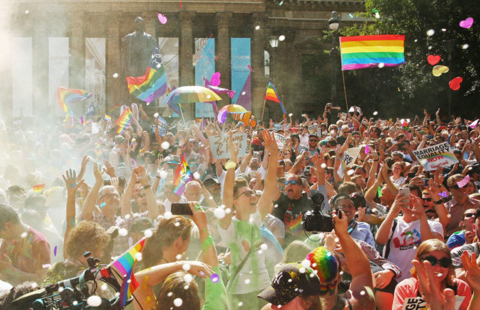 Có 61,6% người dân Úc đồng ý cho phép hôn nhân đồng giới (Nguồn ảnh: nostraightnews.com)