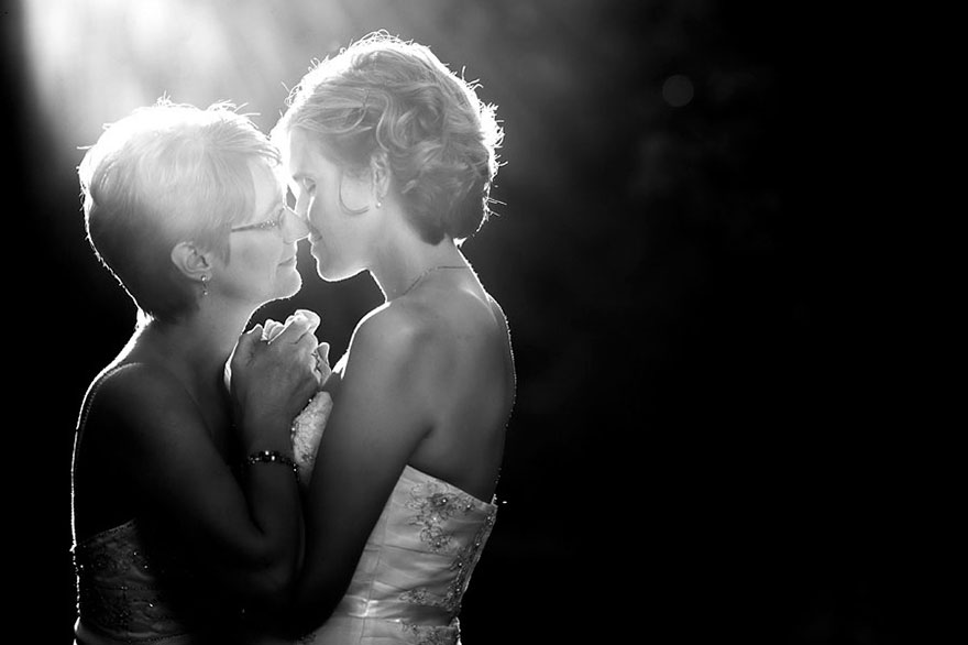 60 bức ảnh đám cưới đồng giới đẹp nhất khiến bạn tin vào sức mạnh của tình yêu 28