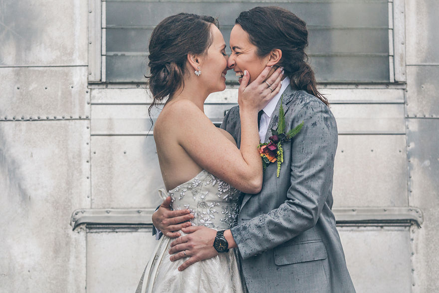 60 bức ảnh đám cưới đồng giới đẹp nhất khiến bạn tin vào sức mạnh của tình yêu 44