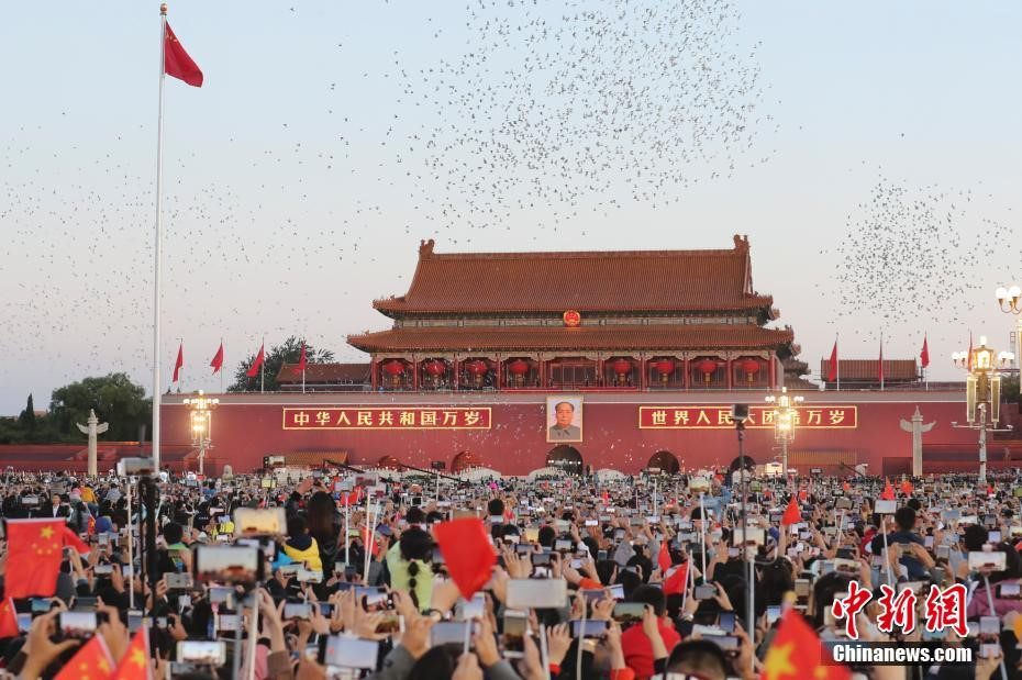 Một nửa đất nước cùng đổ ra đường trong 'Tuần lễ vàng' Quốc khánh Trung Quốc 2