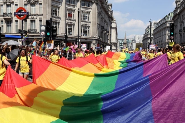 Thụy Sĩ thông qua luật chống kỳ thị LGBT, vi phạm sẽ bị giam 3 năm tù 1