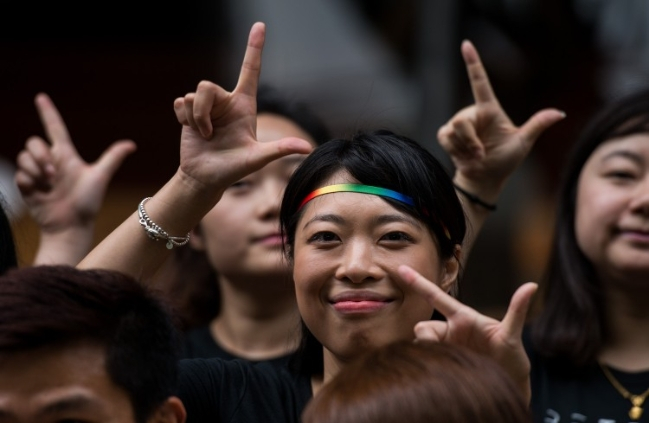 Cuộc sống hai mặt chật vật của người LGBT tại Trung Quốc 0
