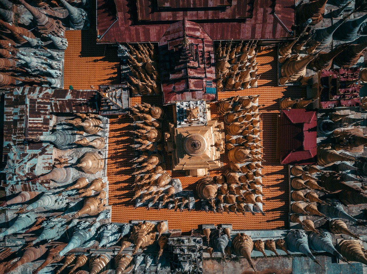 Ngắm nhìn khung cảnh huyền ảo của những ngôi đền Phật giáo Myanmar từ trên cao 9