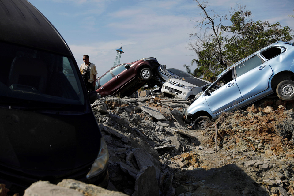 Indonesia dừng tìm kiếm nạn nhân động đất, sóng thần, đã có hơn 2.000 người thiệt mạng 5