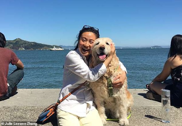 Cô gái ôm chú chó thân thiết 8 năm gào khóc thảm thiết vì bị hàng xóm đánh bả chết 2