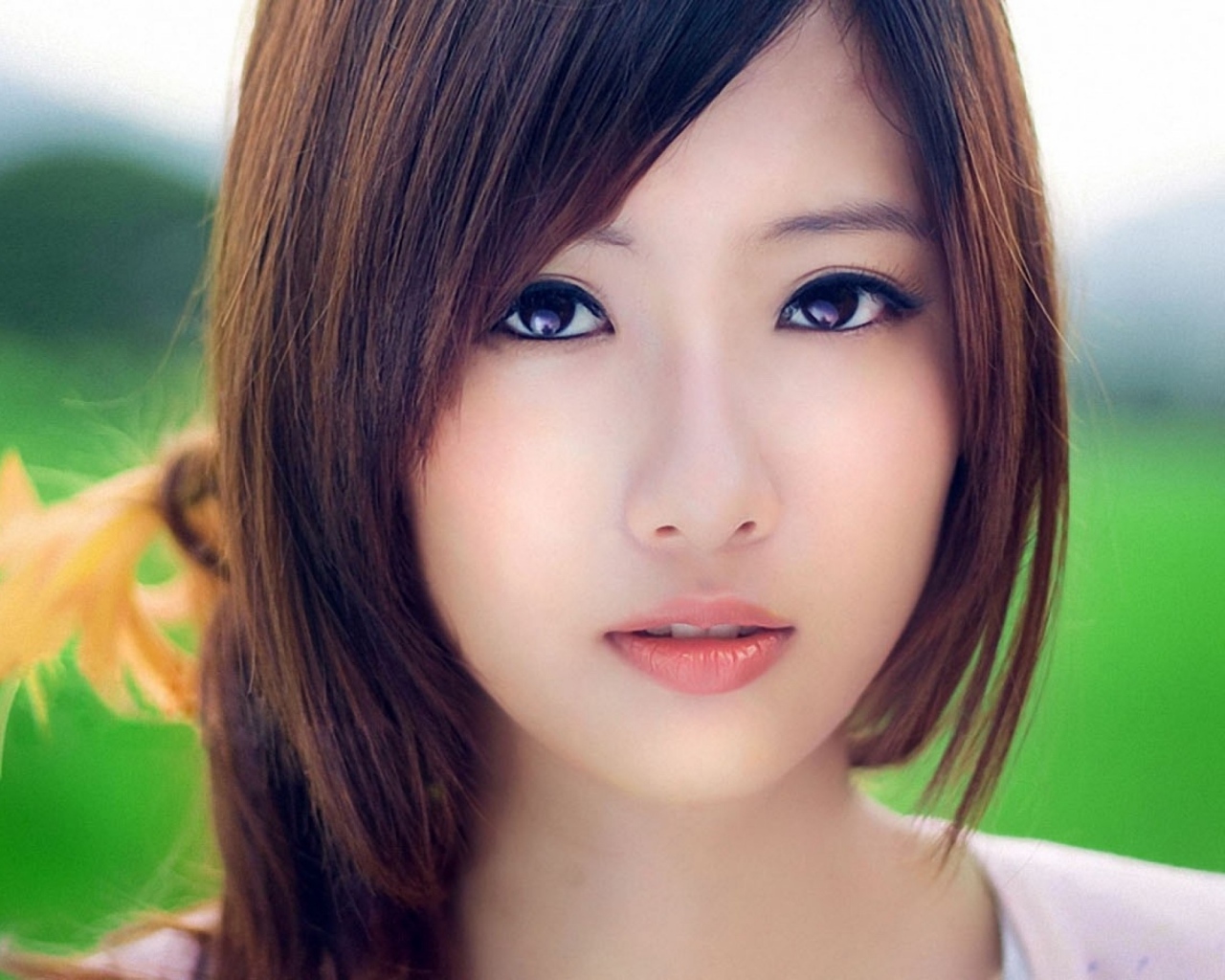asian_face_eyes_flower_hair_48863_1280x1024