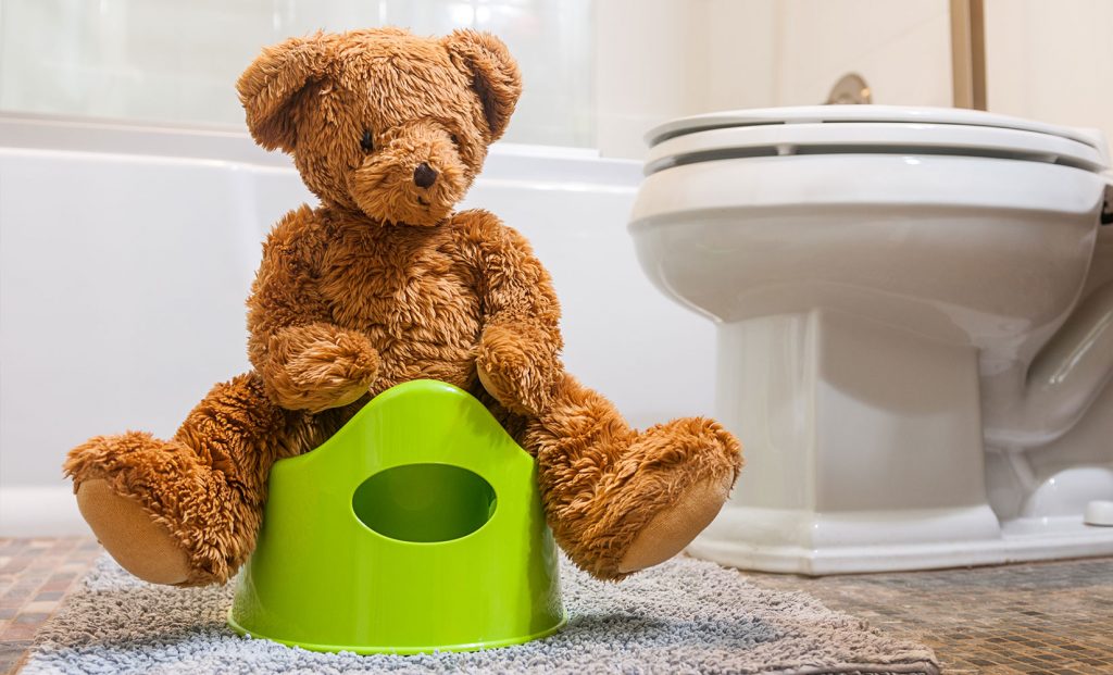 Trẻ đi vệ sinh đều đặn hàng ngày vẫn có thể bị táo bón