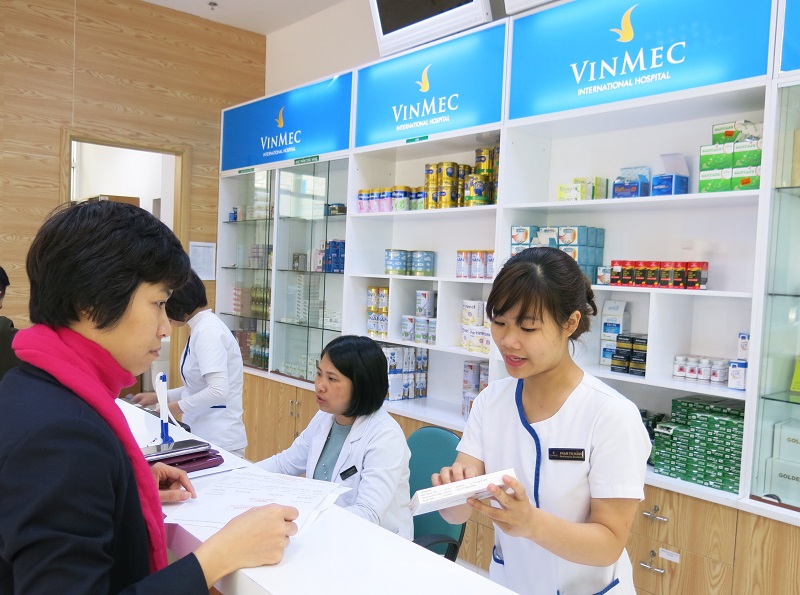 Nhà thuốc Bệnh viện Vinmec hướng dẫn khách hàng sử dụng thuốc