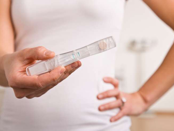   Que thử thai giúp phát hiện sớm sự thay đổi lượng HCG trong nước tiểu - Ảnh minh họa  