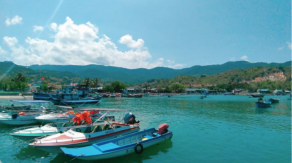 Biển Ninh Thuận đẹp đúng chất “biển xanh, mây trắng, nắng vàng” (Ảnh:Facebook Pham Hong Do)