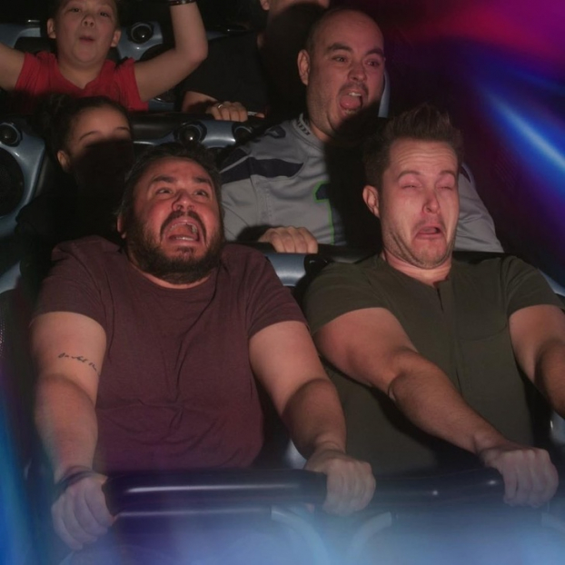   Tôi và bạn tôi đi Disneyland và chụp những bức ảnh siêu hài  