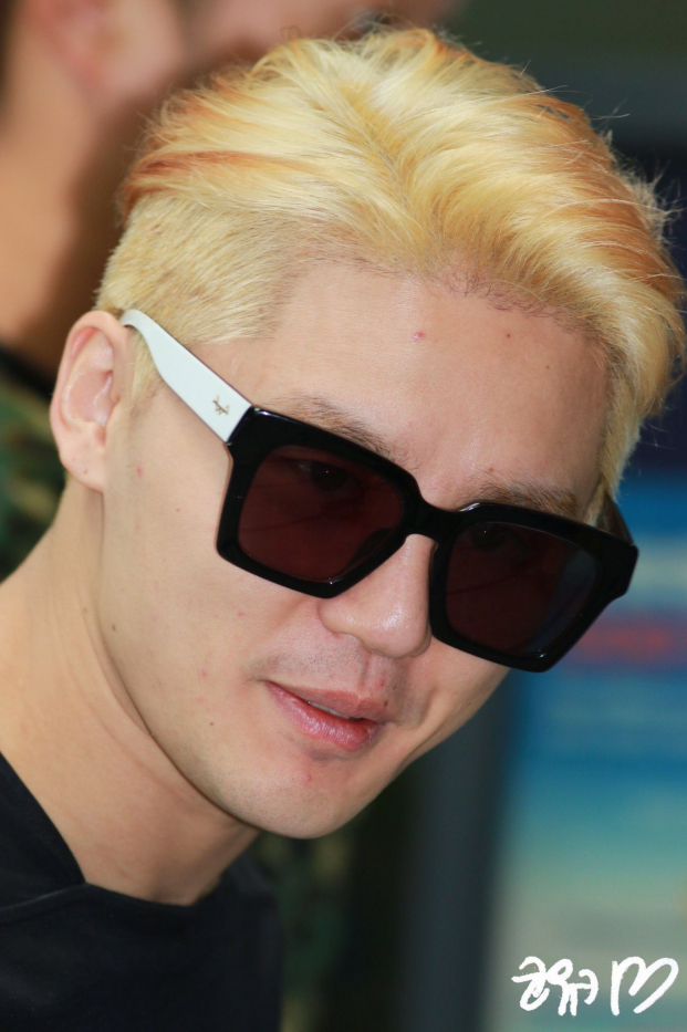   Junsu (JYJ) đẹp rạng ngời dù không trang điểm  