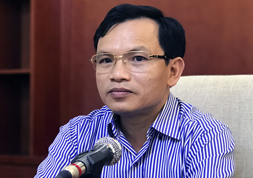   Ông Mai Văn Trinh khẳng định sẽ hủy kết quả thi ban đầu của các thí sinh được nâng điểm, lấy kết quả chấm thẩm định.  