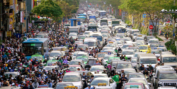   Không thể nói rằng xe máy là nguyên nhân chính gây ô nhiễm môi trường, ùn tắc giao thông ở Hà Nội.  