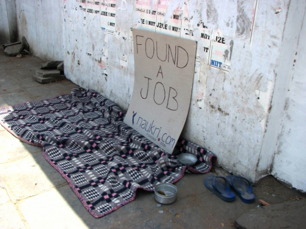   Quảng cáo của một trang tìm việc làm. Chữ trong hình: 'Đã tìm được việc'  
