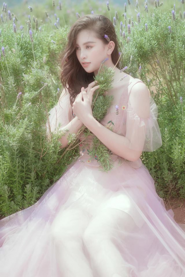 Hoa hậu Tiểu Vy hóa 'thần tiên tỷ tỷ' trong bộ ảnh mới khiến dân mạng trầm trồ vì quá đẹp 3
