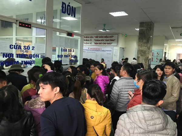 Vụ hàng trăm trẻ nghi ăn thịt 'bẩn': Hơn 1.200 trẻ ở Bắc Ninh tiếp tục lên Hà Nội khám 2
