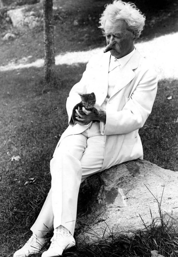 12 bức ảnh chứng minh đại văn hào Mark Twain là người cuồng mèo 0