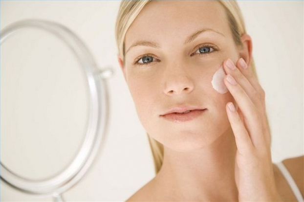   Giữ da sạch sẽ và chăm sóc da mỗi ngày sẽ giúp phòng tránh viêm da dầu hiệu quả  