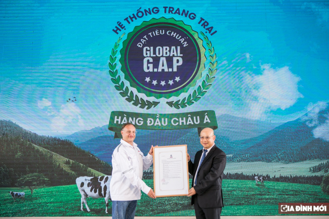  Vinamilk là công ty sở hữu “Hệ thống trang trại bò sữa đạt tiêu chuẩn Global G.A.P. lớn nhất Châu Á” do Tổ chức Bureau Veritas Certification chứng nhận  