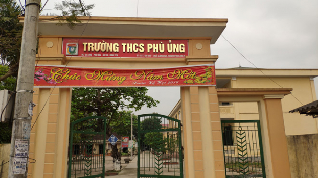   Trường THCS Phù Ủng nơi xảy ra sự việc nữ sinh bị đánh hội đồng.  